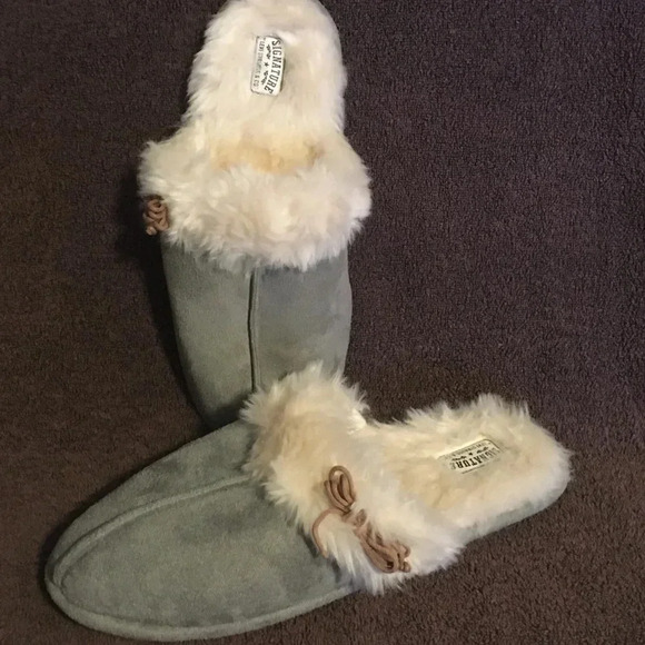 Signature Levi Strauss & Co House Slippers - Picture 1 of 8